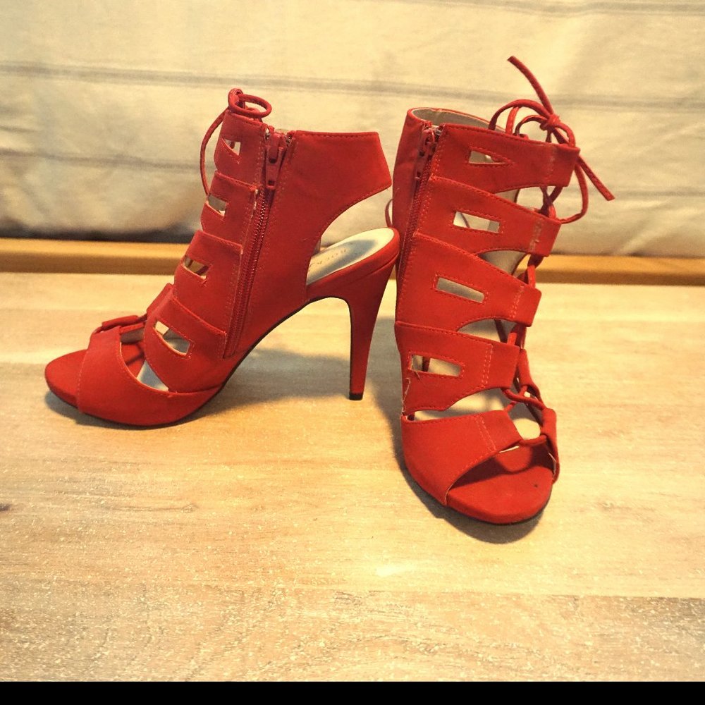 Rock & Republic Red Sexy Stilettos Size 8